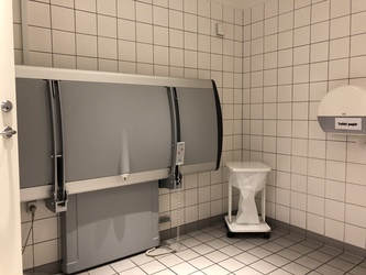 Copenhagen Airport - Toilets (after security) - in Assistancecenter