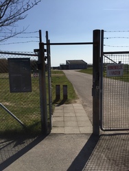 Koldkrigsmuseum Stevnsfort - 1. Parkering, billetsalg / museumsbutik, biograf og toiletfaciliteter