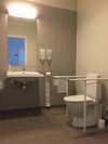 Svanepunktet - Furesø Genoptræningscenter - Handicaptoilet bag den store træningssal i grundplan