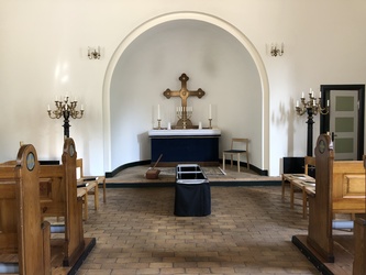 Nyhuse Kirkegård og kapel
