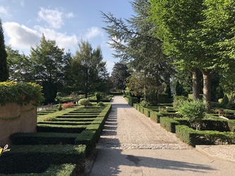 Nyhuse Kirkegård og kapel