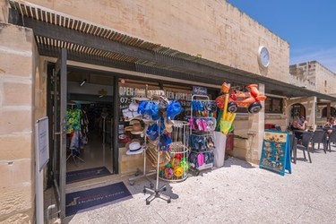 FolkeFerie.dk - Mellieha Holiday Centre - Supermarked