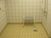Sydthy Svømmebad -  Tilgængelig herre- og dameomklædning