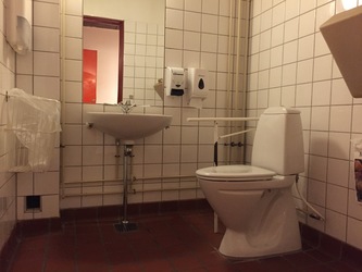 Blovstrød Idrætsanlæg - 3. Hal via bagindgang