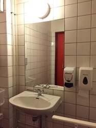 Blovstrød Idrætsanlæg - 3. Hal via bagindgang