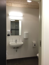Blovstrød Idrætsanlæg - 2. Hal via alternativ rampeindgang