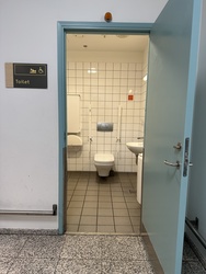 Billund Lufthavn - Ankomst - Toilet ved bagagebånd 4