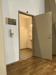 Billund Lufthavn - I forhallen - Toilet på 1. sal