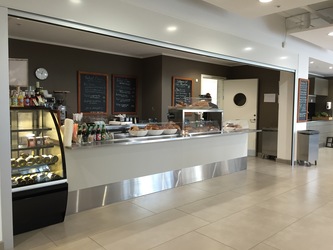 Sundhedshuset Albertslund - 4. Cafe Albertine via hovedindgangen