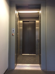 Lægerne Hovedgaden 8