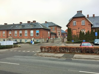 Faxe Sundhedscenter - Bygning 2 via Hovedindgangen
