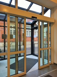 Faxe Sundhedscenter - Bygning 2 via Hovedindgangen