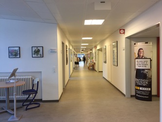 Faxe Sundhedscenter - Bygning 2 via Hovedindgangen