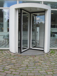 Gentofte Hovedbibliotek - indgang fra Øregårds Alle