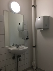 Lyngholmskolen - 1. Hovedbygning: Udskoling, administration, kantine og bibliotek