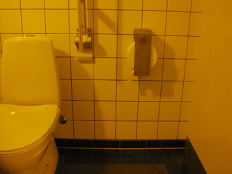 Handicaptoilet ved Trappetorvet