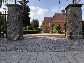Nyhuse kirkegård