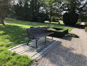 Nyhuse kirkegård