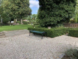 Nyhuse kirkegård