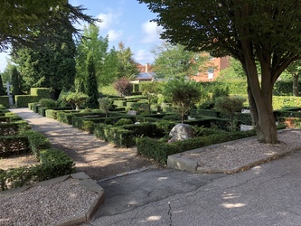 Nyhuse kirkegård