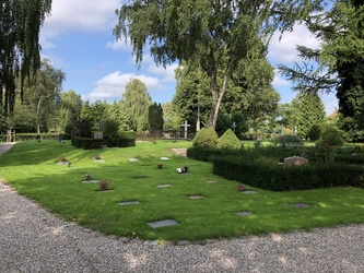Nyhuse kirkegård