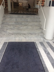 Gentofte Hovedbibliotek - indgang fra Øregårds Alle