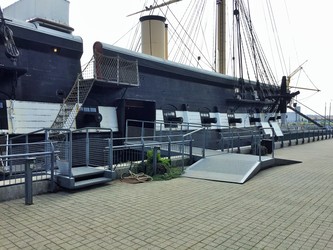 Fregatten Jylland - 2. Adgang ombord på fregatten