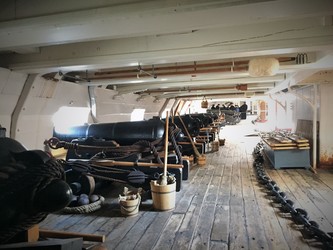 Fregatten Jylland - 2. Adgang ombord på fregatten