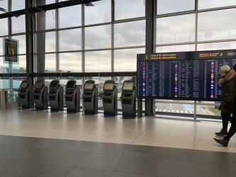 Copenhagen Airport - arrival by metro