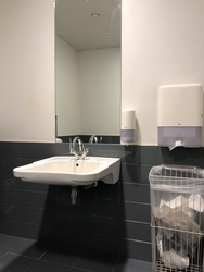 Copenhagen Airport - Terminal 2 - Toilet just before security (1st floor)