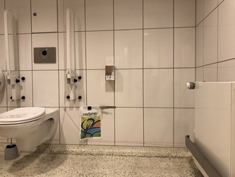 Copenhagen Airport - Toilets (after security) - at Gate 18