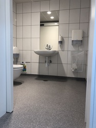 Copenhagen Airport - Toilets (after security) - next to Falck Assitance (B)