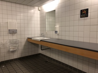 Copenhagen Airport - Toilets (after security) - at Gate D101