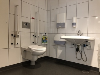 Copenhagen Airport - Toilets (after security) - next to Caviar House