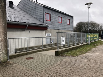 Blovstrød Idrætsanlæg - 2. Hal via alternativ rampeindgang