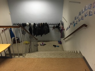 Hvalsø Skole - 4. Alléhuset - Indgangen fra Skolevej