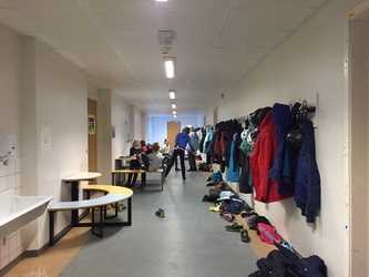 Hvalsø Skole - 4. Alléhuset - Indgangen fra Skolevej