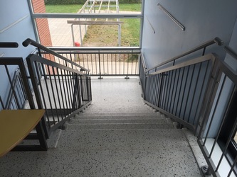 Hvalsø Skole - 4. Alléhuset - Indgangen fra Skolevej