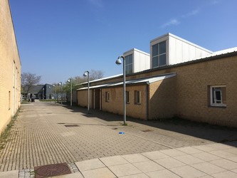 Skovvangskolen - 6. Indgang F2 - Faglokalerne til billedkunst og sløjd