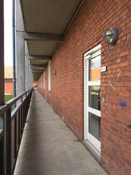 Nordvangskolen - 5. Alternativ indgang til hovedbygningen fra skolens bagside
