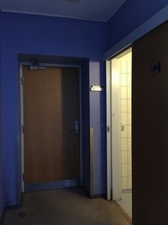 Nordvangskolen - 5. Alternativ indgang til hovedbygningen fra skolens bagside