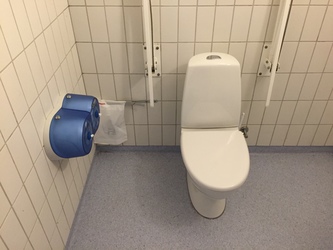 Nordvangskolen - 5. Alternativ indgang til hovedbygningen fra skolens bagside