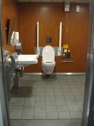 Samsølinjen - Færgen Samsø - toilet om bord