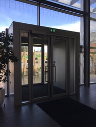Mosaikken - 1. Bibliotek - via hovedindgang