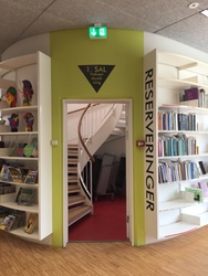 Mosaikken - 1. Bibliotek - via hovedindgang