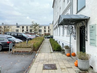 Susanne Vissing, Dr. Med. - Speciallæge i Dermatologi - via alternativ indgang