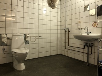Syvstjerneskolen - Afdeling Lillestjernen - Toilet i 1.-2. klassernes område