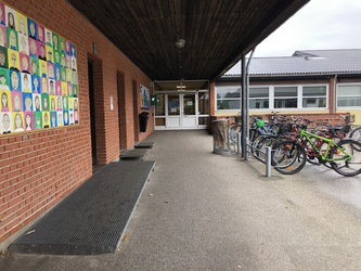 Blovstrød Skole -  Hovedbygningen
