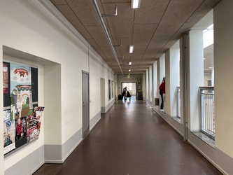 Mølleskolen Ry - 8. Sydfløjen - 1. sal via Nord- og Vestfløjen