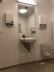 Naturama - Toilet i kælderetagen